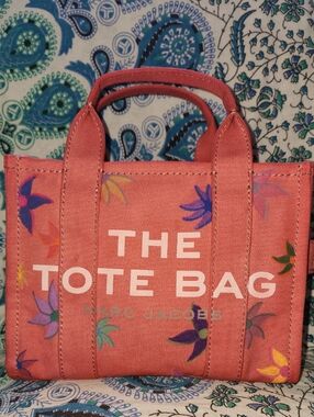 Marc Jacobs The Tote Bag